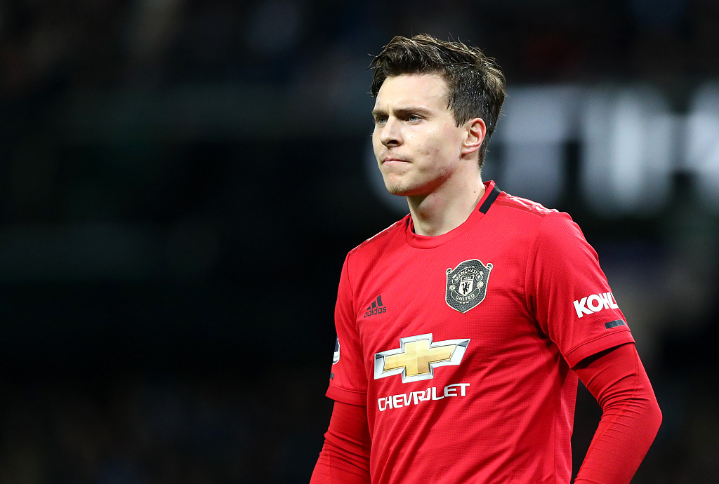 kaiyun sports-德罗巴在曼联比赛中战术调整，持续失利引发热议！引发球迷热议-kaiyun sports