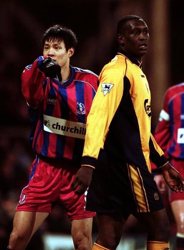 德罗巴在曼联比赛中战术调整,持续失利引发热议!引发球迷热议 德罗巴在曼联比赛中战术调整,持续失利引发热议!引发球迷热议