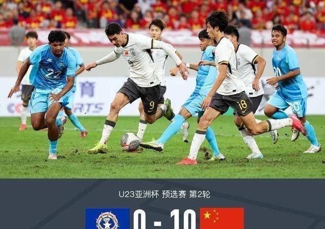 表现优异首场状态出色,中国队观众沸腾!,Rookie重返赛场引发球迷热议 表现优异首场状态出色,中国队观众沸腾!,Rookie重返赛场引发球迷热议